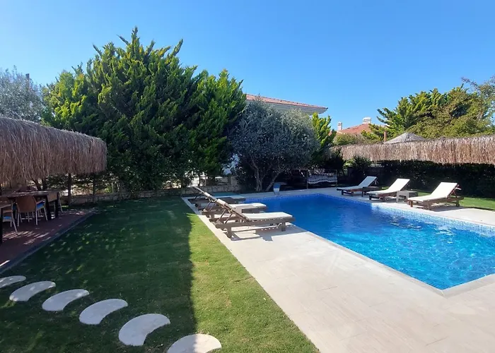 Готель Cesmeli Boutique - Cesme, Izmir